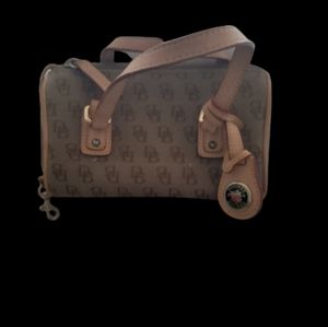 Dooney and Bourke Purse like wallet